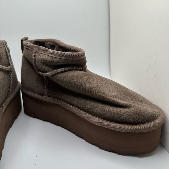 CUSHIONAIRE Women's Genuine Suede pull on platform boot +Memory Foam 6 TAUPE - Picture 6 of 7